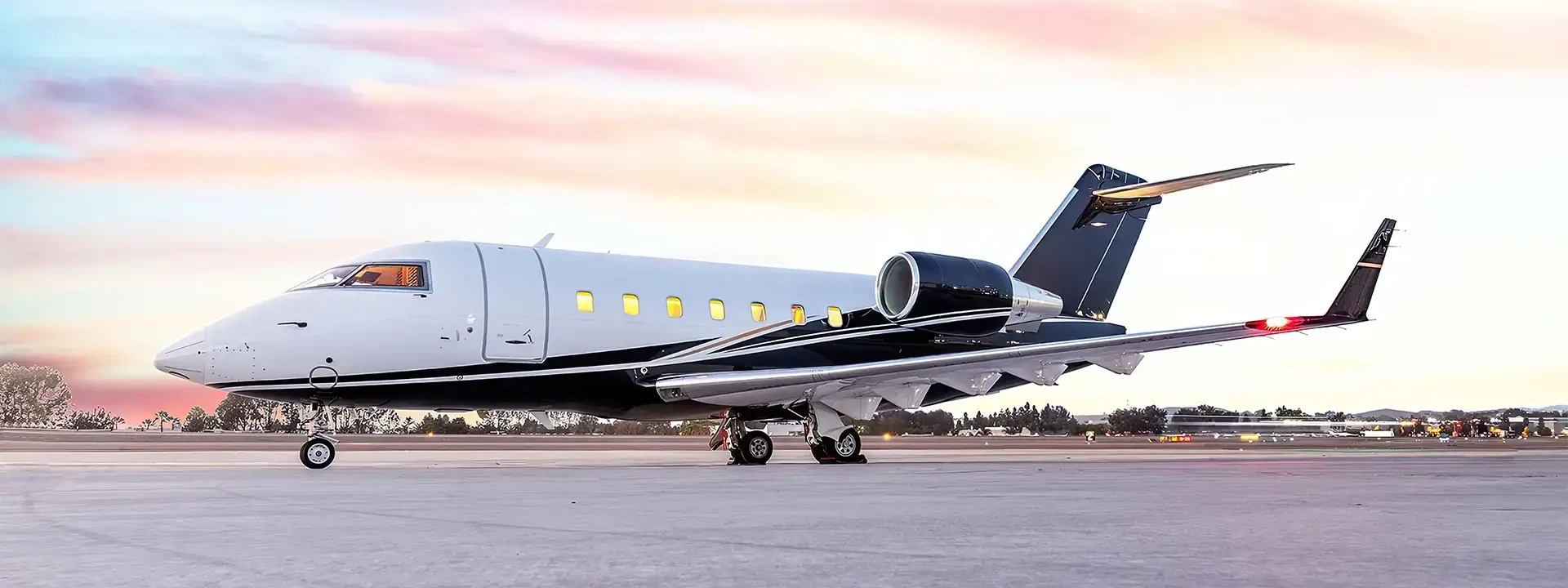 65f15688c845dd04703bac19_Challenger 604 Exterior